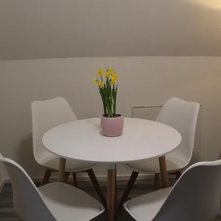 Metzgerei Und Wolz ランゲンブルク