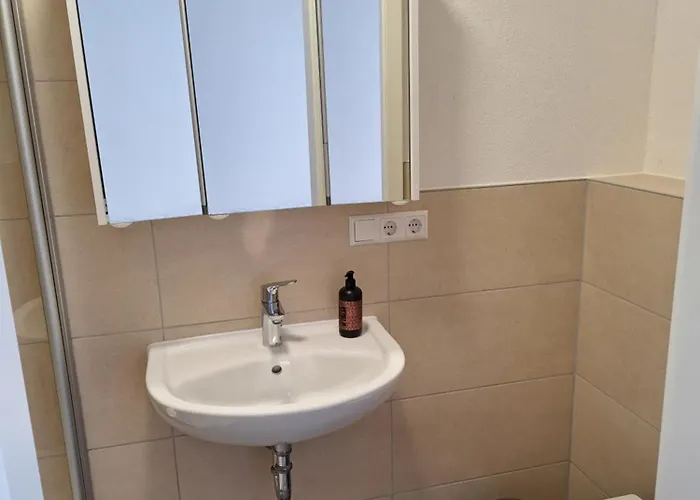 Πανσιόν Metzgerei Und Wolz 3*