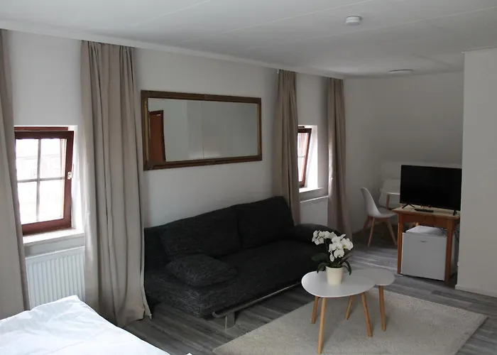 Πανσιόν Metzgerei Und Wolz Langenburg